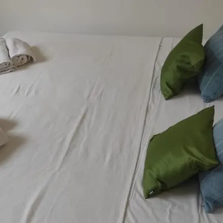 Lovely Rooms *